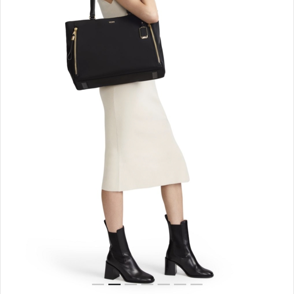 Tumi large tote bag perfect for the flight